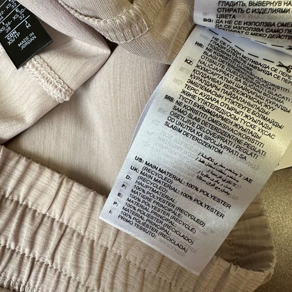 NWT ADIDAS Womens 3-Stripe Aeroready Pacer Woven Shorts in Taupe - Picture 12 of 14